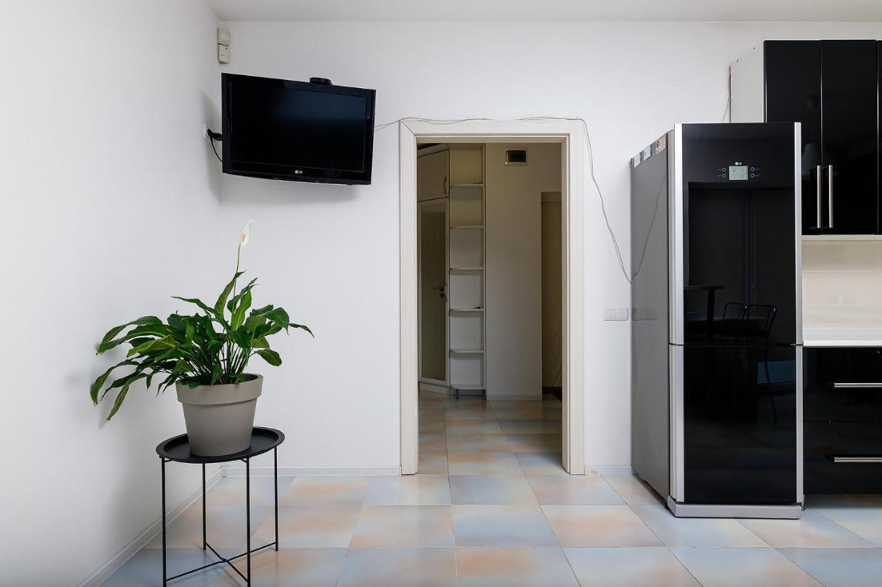 Naukova Street Appartamento Lviv Ngoại thất bức ảnh